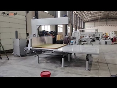 Empat roda panduan Mesin pemotong sponge pisau vertikal dengan hand moving aluminium worktable High cut