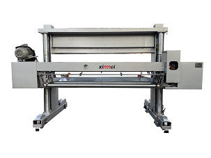 2200mm SKD11 Blade Pu Cutting Machine Panduan Rolling Linear Pembagian Horizontal